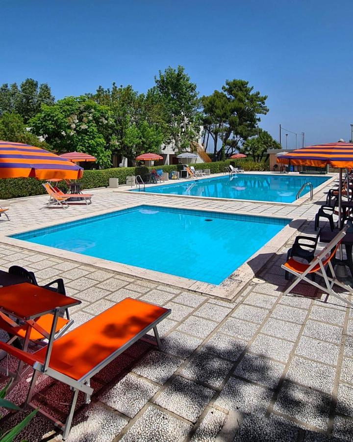 מרצ'לי Il Poggiolo Di Levante - Piscina E Ombrellone Spiaggia Prima Fila Incluso מראה חיצוני תמונה